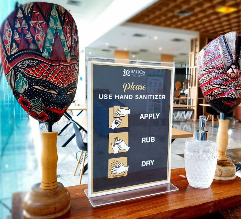 Batiqa Hotel & Apartments Karawang Ngoại thất bức ảnh