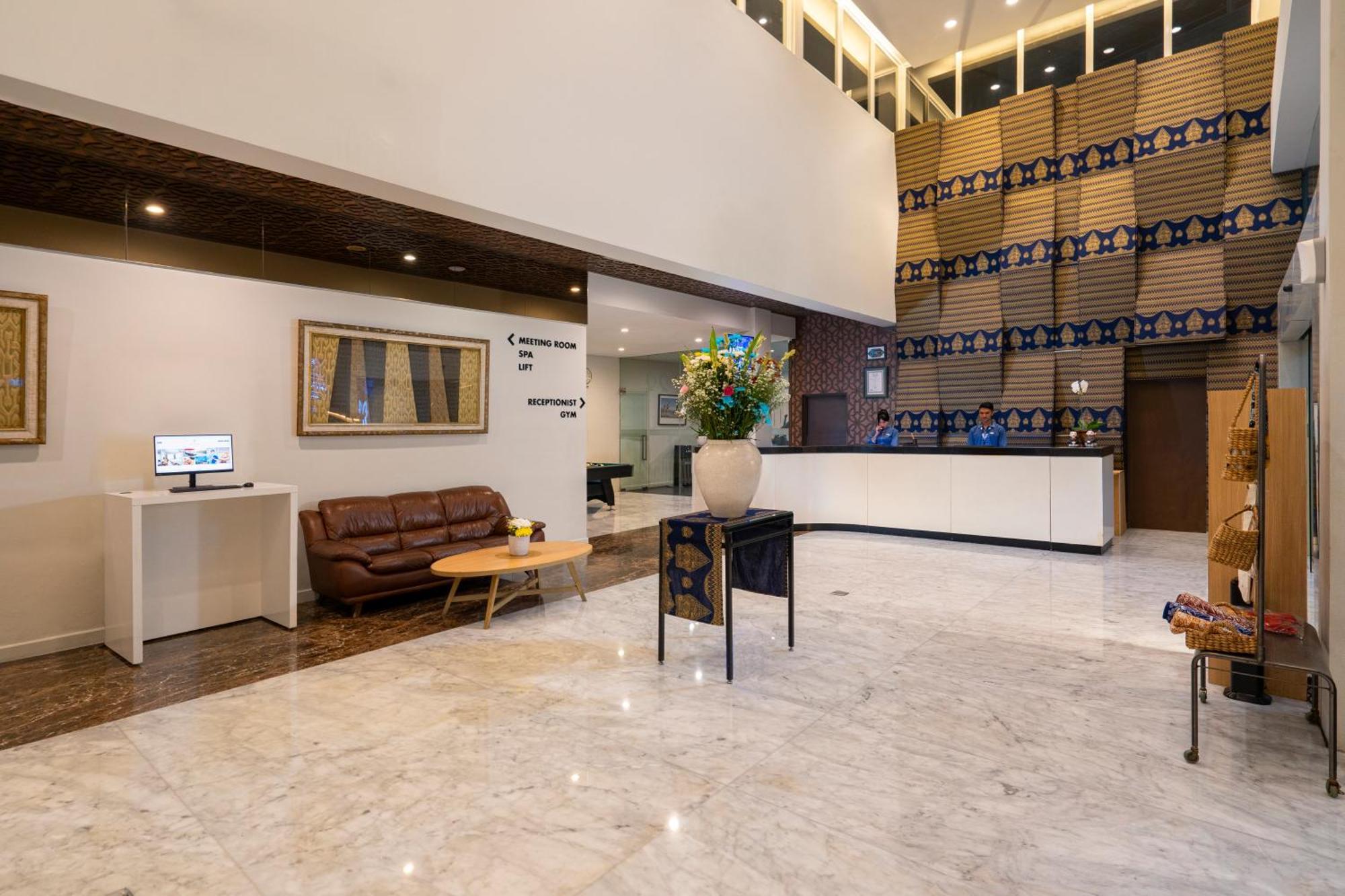 Batiqa Hotel & Apartments Karawang Ngoại thất bức ảnh