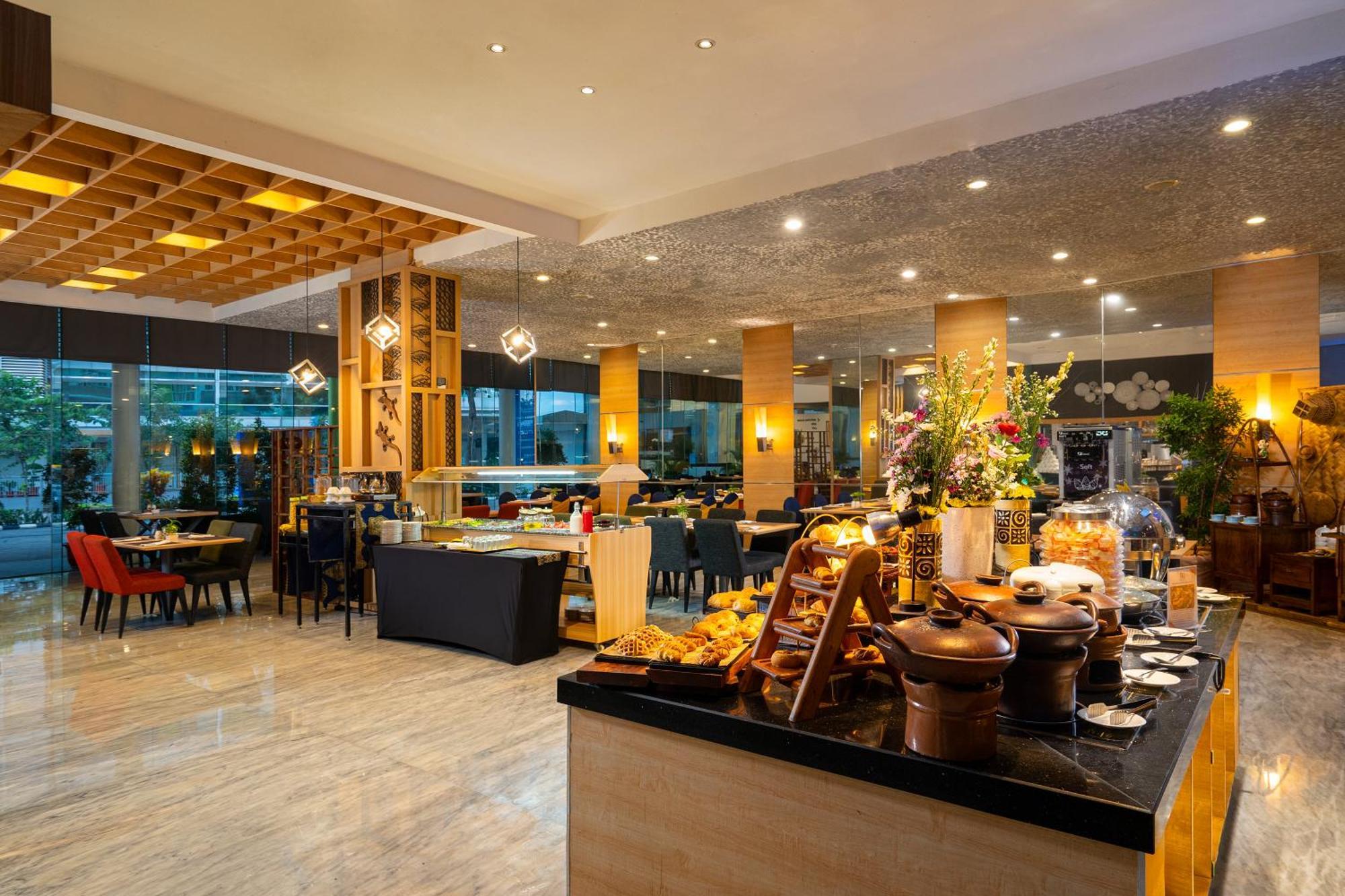 Batiqa Hotel & Apartments Karawang Ngoại thất bức ảnh