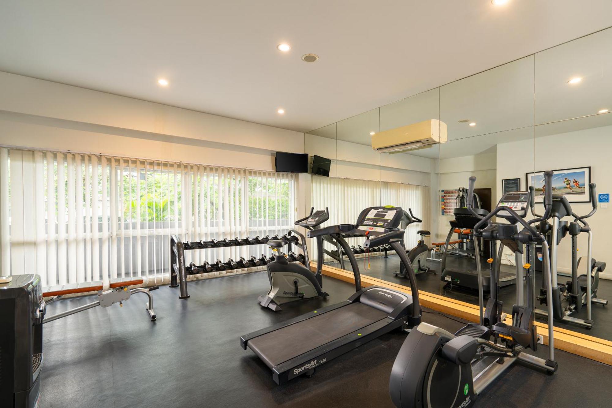 Batiqa Hotel & Apartments Karawang Ngoại thất bức ảnh