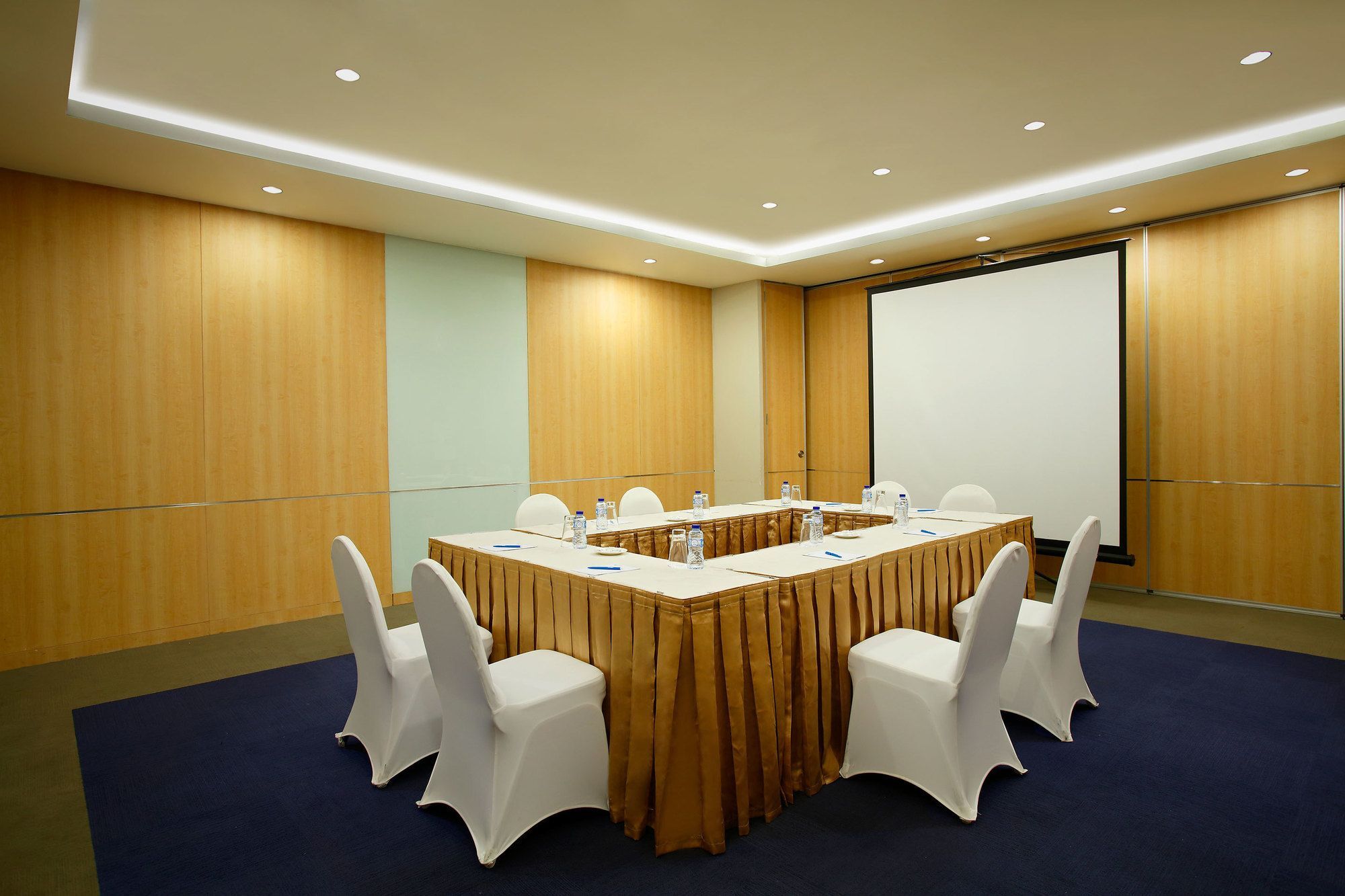 Batiqa Hotel & Apartments Karawang Ngoại thất bức ảnh